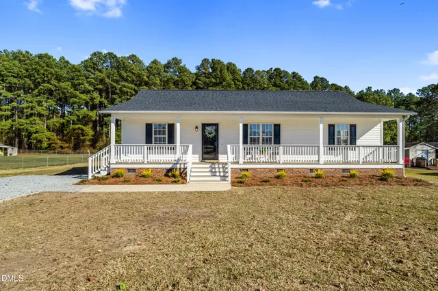 $325,000 | 106 Hilltop Drive, Four Oaks, NC 27524
