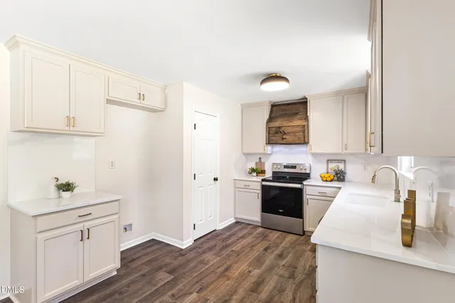 $325,000 | 106 Hilltop Drive, Four Oaks, NC 27524