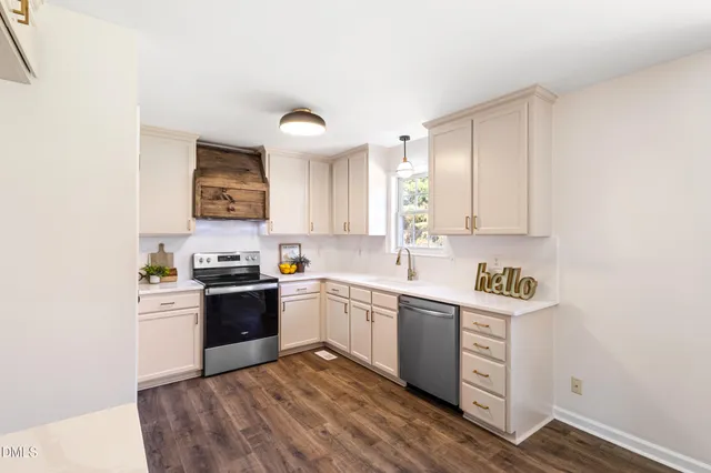 $325,000 | 106 Hilltop Drive, Four Oaks, NC 27524