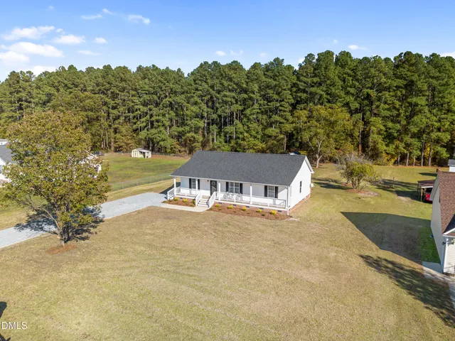 $325,000 | 106 Hilltop Drive, Four Oaks, NC 27524