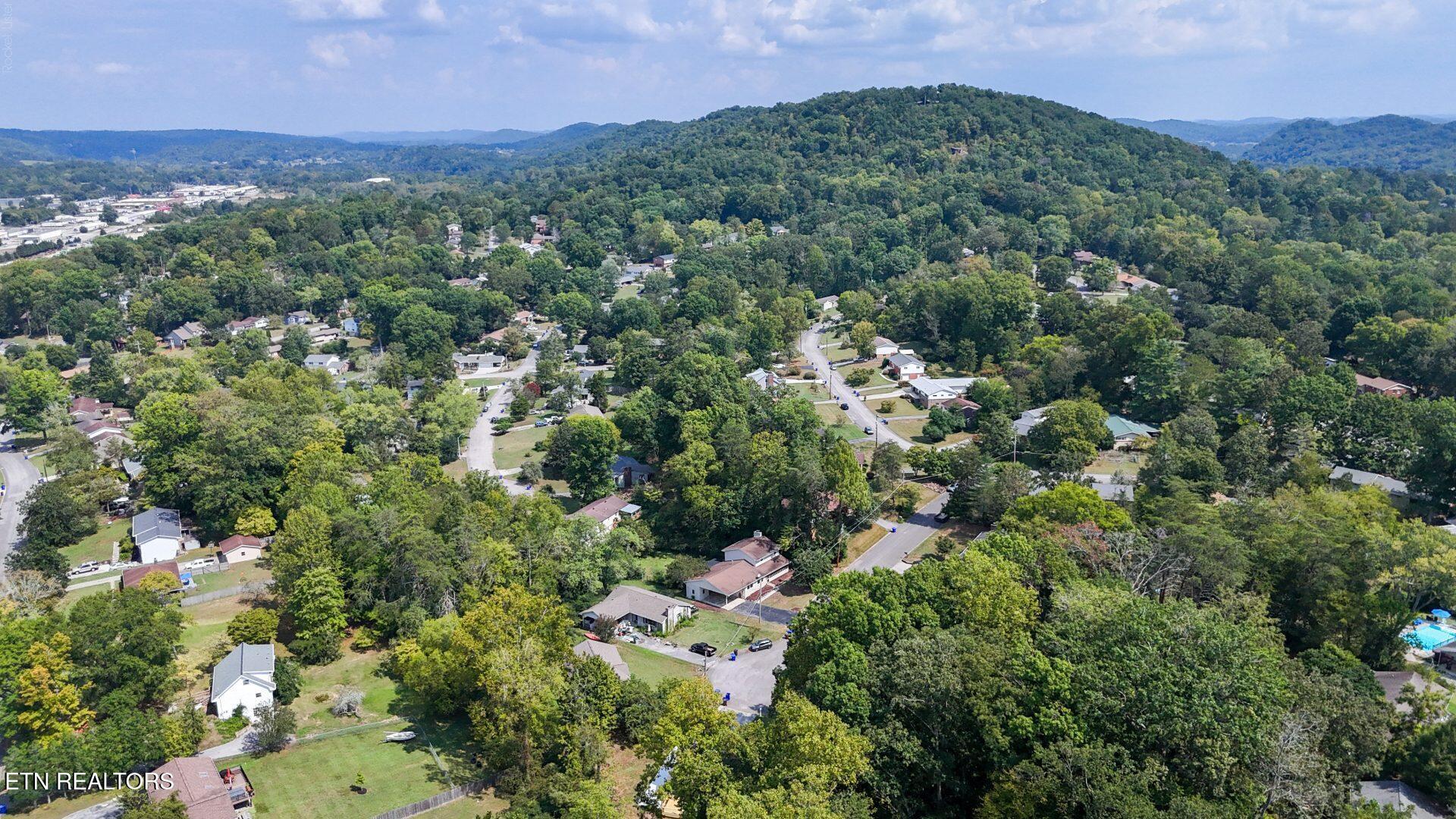 14 Cooper Lane Oak Ridge, TN 37830 - Photo 39 of 40 39_beyc6ab42b3b58bfe