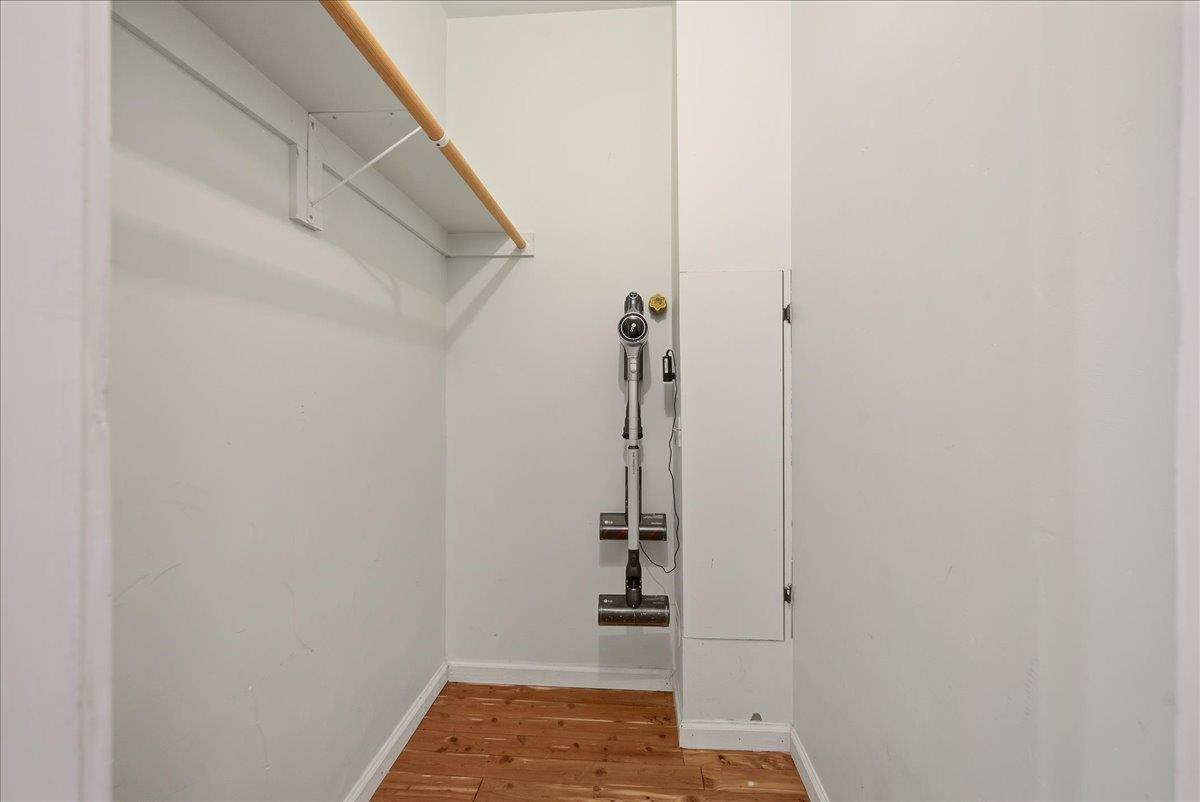 43120 Montgomery Avenue Davis, CA 95618 - Photo 19 of 52 a view of hallway with stairs