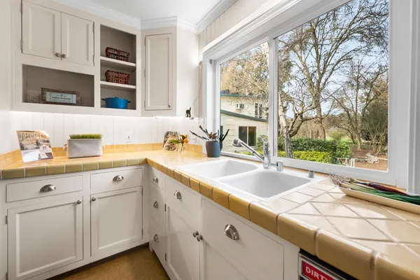 $1,240,000 | 43120 Montgomery Avenue, Davis, CA 95618