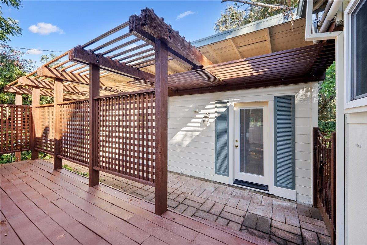 43120 Montgomery Avenue Davis, CA 95618 - Photo 41 of 52 a view of a house with a wooden fence