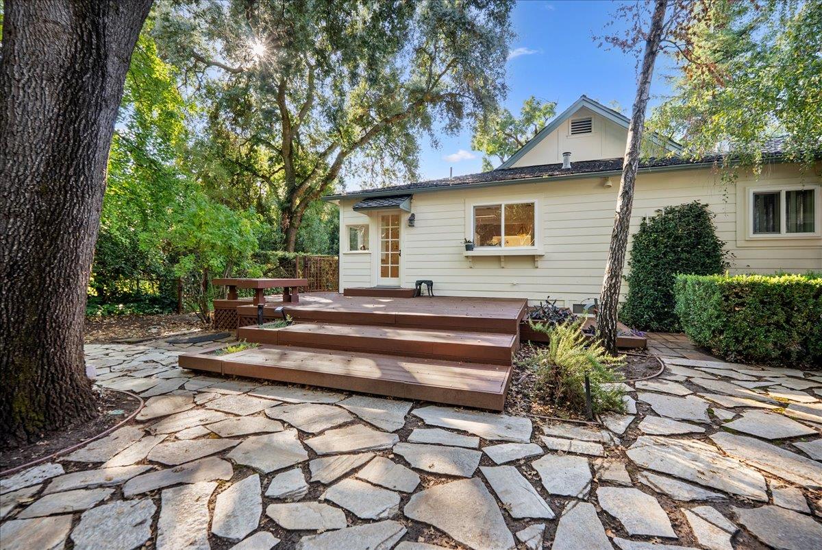 43120 Montgomery Avenue Davis, CA 95618 - Photo 44 of 52 a backyard of a house with seating space