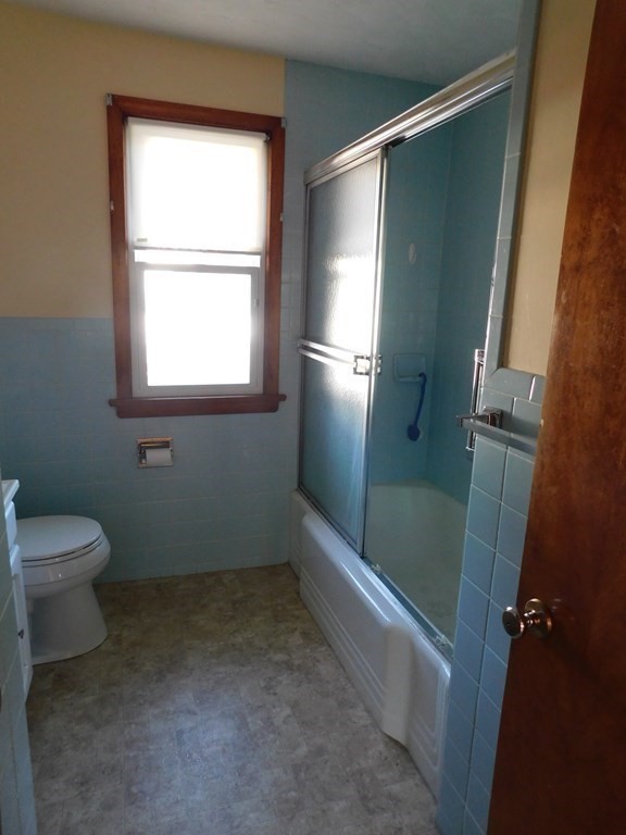 77 Champlain Street Springfield, MA 01151 - Photo 19 of 31 Gallery Image 19
