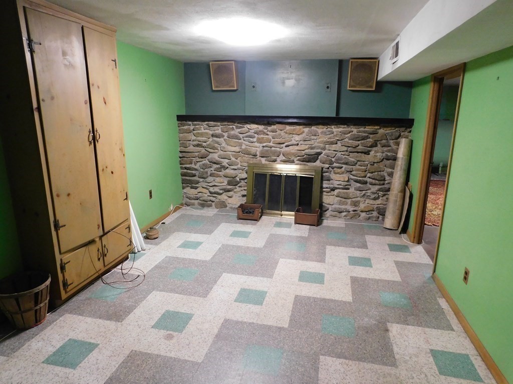 77 Champlain Street Springfield, MA 01151 - Photo 24 of 31 Gallery Image 24