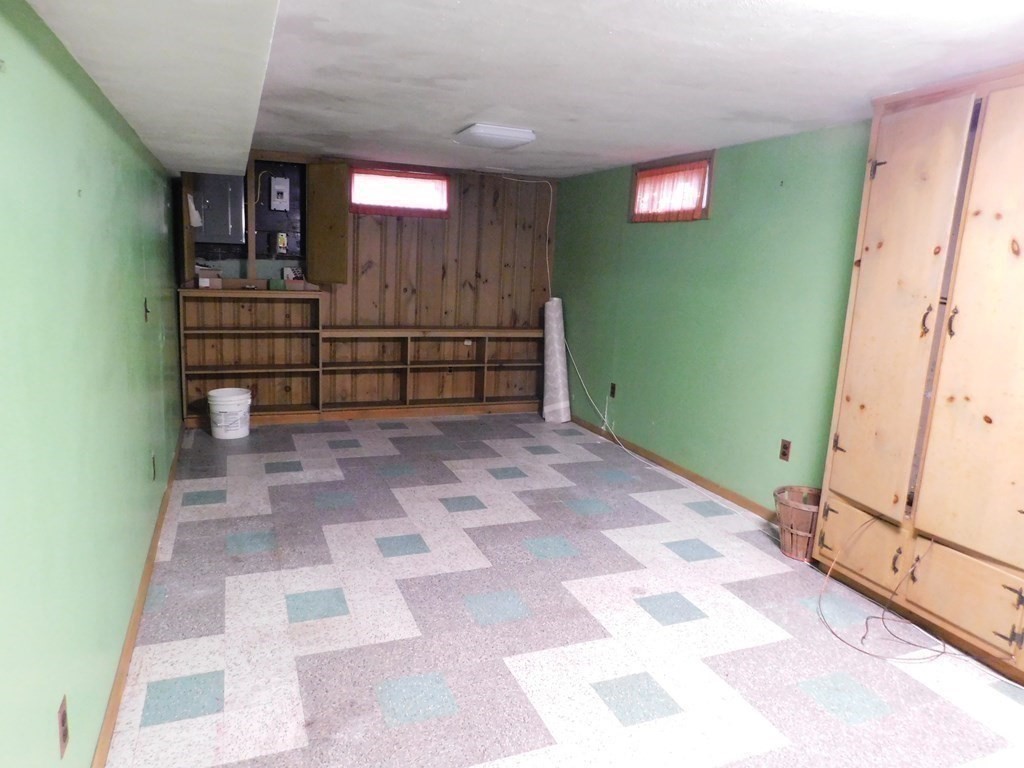 77 Champlain Street Springfield, MA 01151 - Photo 25 of 31 Gallery Image 25