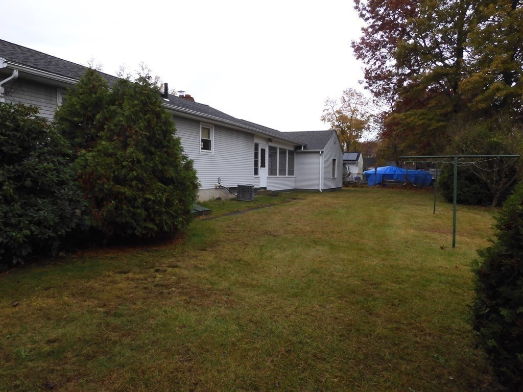 77 Champlain Street Springfield, MA 01151 - Photo 5 of 31 Gallery Image 5