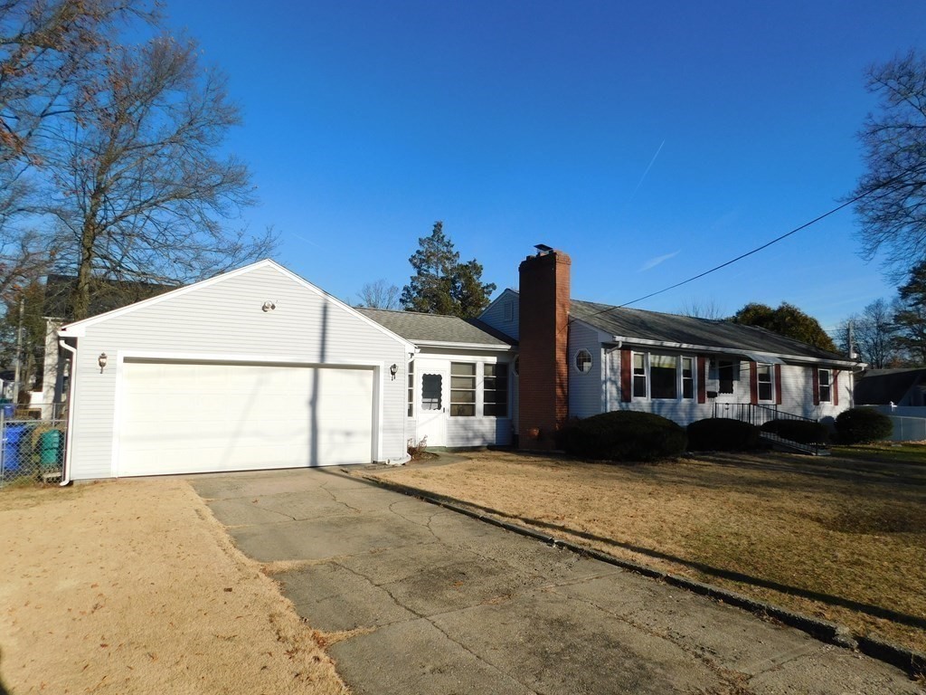 77 Champlain Street Springfield, MA 01151 - Photo 6 of 31 Gallery Image 6