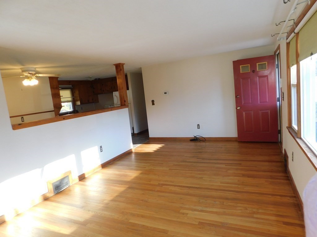 77 Champlain Street Springfield, MA 01151 - Photo 9 of 31 Gallery Image 9