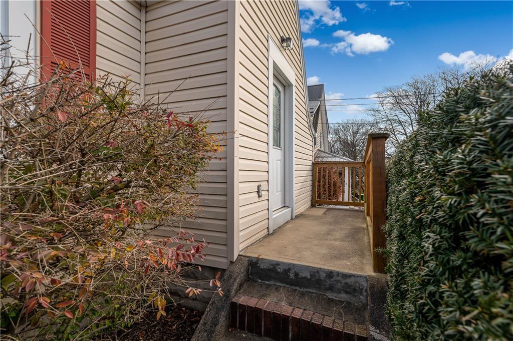 117 Freeport Road Butler, PA 16002 - Photo 3 of 25