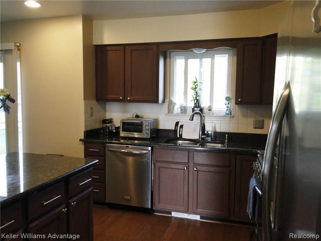 Kitchen 3.jpg