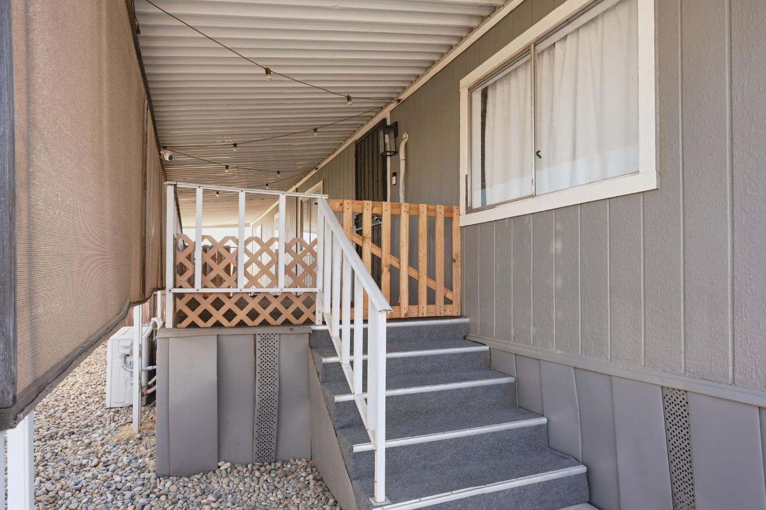 2575 Willlow, Unit 76 Fresno, CA 93725 - Photo 5 of 36 Gallery Image 5