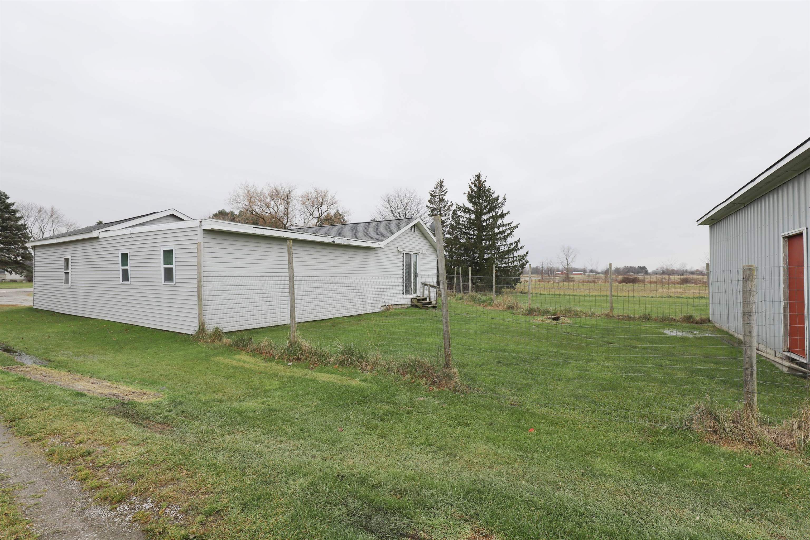 11426 West Stanley Road Flushing, MI 48433 - Photo 21 of 30 50129294-39a806e7-33c8-4dda-9ec6-0e8e6ca996cf.JPG
