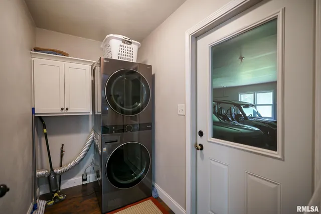 $220,500 | 23991 North Algonquin Drive, Canton, IL 61520