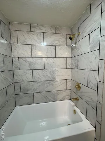 $389,000 | 605 Hunters Creek Drive, Lebanon, MO 65536