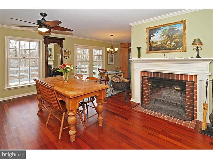 819 West Thatcher Road Quakertown, PA 18951 - Photo 11 of 25 Living Room