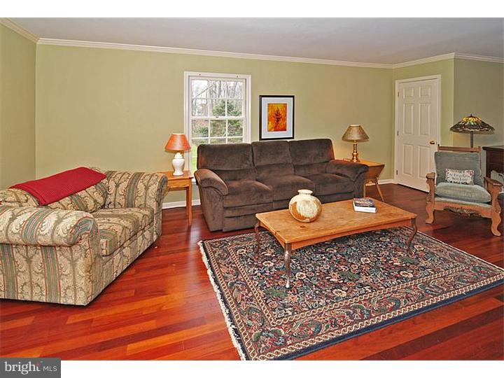 819 West Thatcher Road Quakertown, PA 18951 - Photo 8 of 25 Living Room