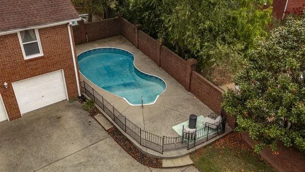 $845,000 | 135 North Country Club Drive, Hendersonville, TN 37075