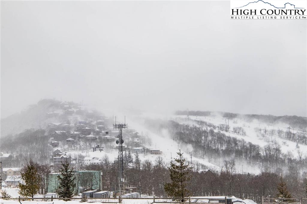 301 Pinnacle Inn Road, Unit 2316 Beech Mountain, NC 28604 - Photo 48 of 50 a view of a city