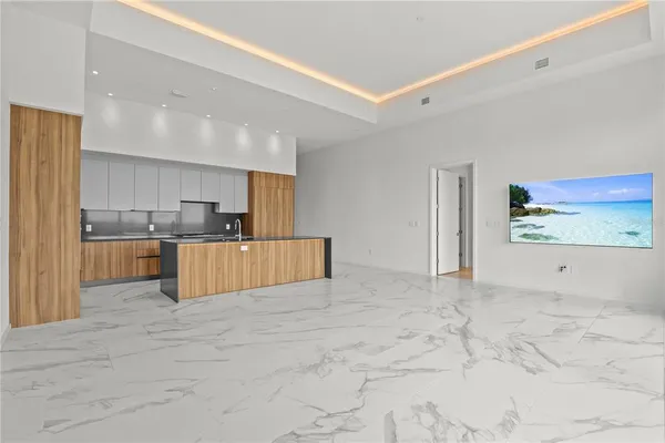 $8,000 | 1020 Sunset Point Road, Unit 710, Clearwater, FL 33755