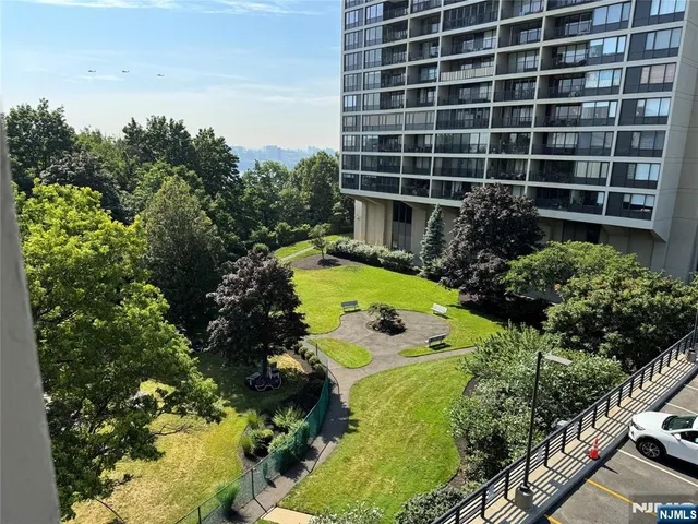 $145,000 | 6 Horizon Road, Unit 302, Fort Lee, NJ 07024