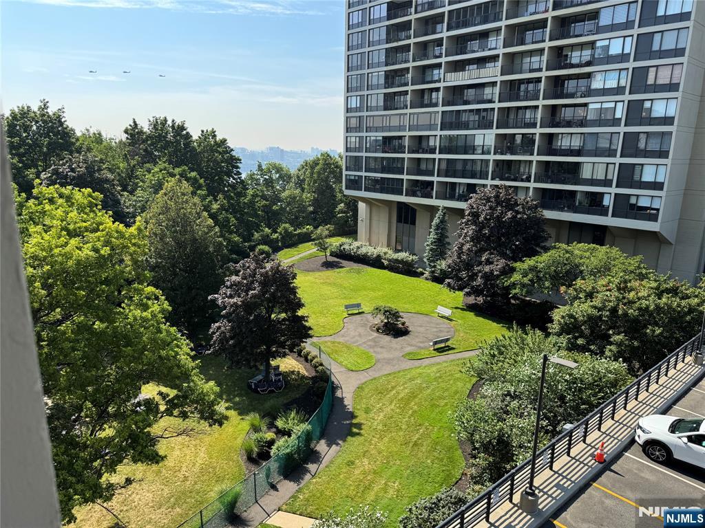 6 Horizon Road, Unit 302 Fort Lee, NJ 07024 - Photo 2 of 15