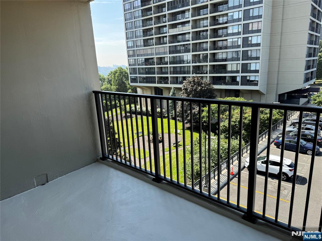 6 Horizon Road, Unit 302 Fort Lee, NJ 07024 - Photo 10 of 15