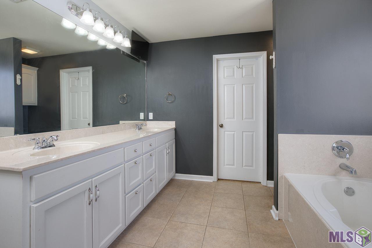 14115 Pecan Ridge Drive Gonzales, LA 70737 - Photo 9 of 20 Gallery Image 9