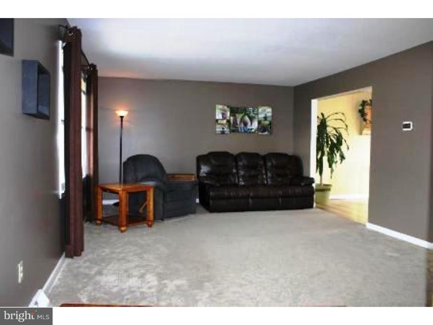 1852 Walnut Shade Road Magnolia, DE 19962 - Photo 11 of 22 Living Room