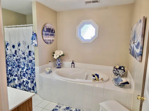 $374,000 | 905 Golf Drive, Saulsbury, TN 38067