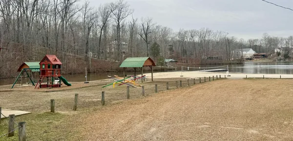 $374,000 | 905 Golf Drive, Saulsbury, TN 38067