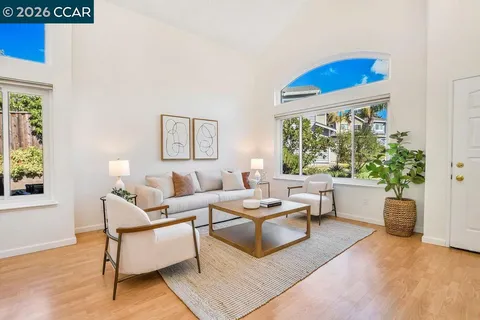$899,000 | 2246 Bridgeport Way, Martinez, CA 94553