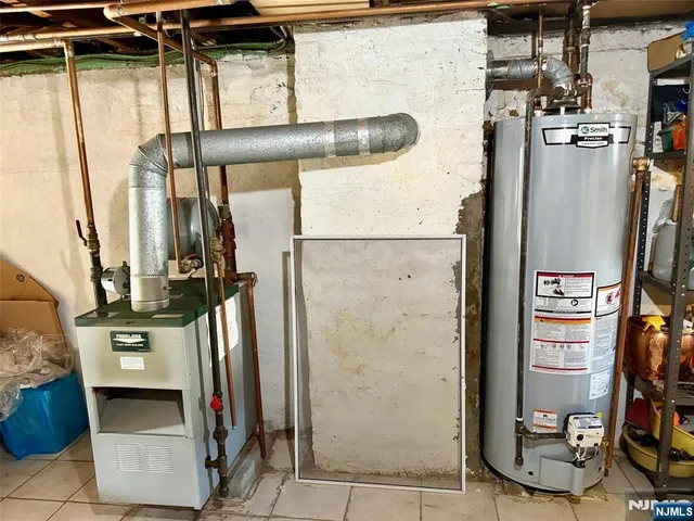 a view of a storage & utility room