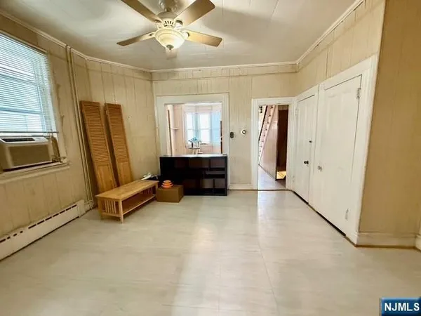 a view of a livingroom with furniture