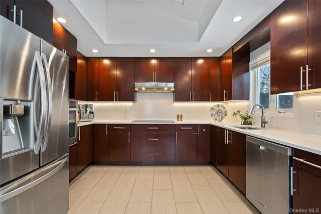 $1,728,000 | 24 Jeffrey Lane, Great Neck, NY 11020