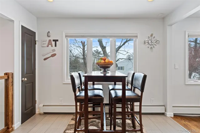 $1,728,000 | 24 Jeffrey Lane, Great Neck, NY 11020