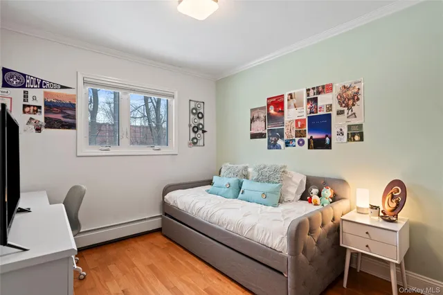 $1,728,000 | 24 Jeffrey Lane, Great Neck, NY 11020