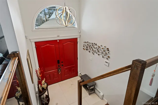 $1,728,000 | 24 Jeffrey Lane, Great Neck, NY 11020