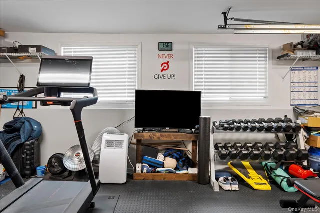 $1,728,000 | 24 Jeffrey Lane, Great Neck, NY 11020