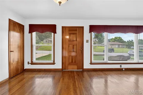 $259,900 | 1011 Hawthorn Avenue, St. Charles, MO 63301