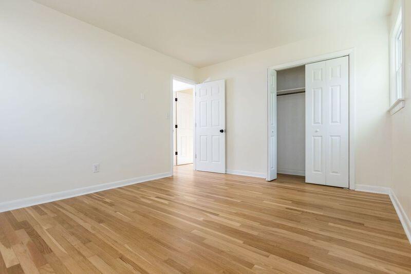 1275 Julian Clark Road Charleston, SC 29412 - Photo 34 of 41 1275 geust bed 2