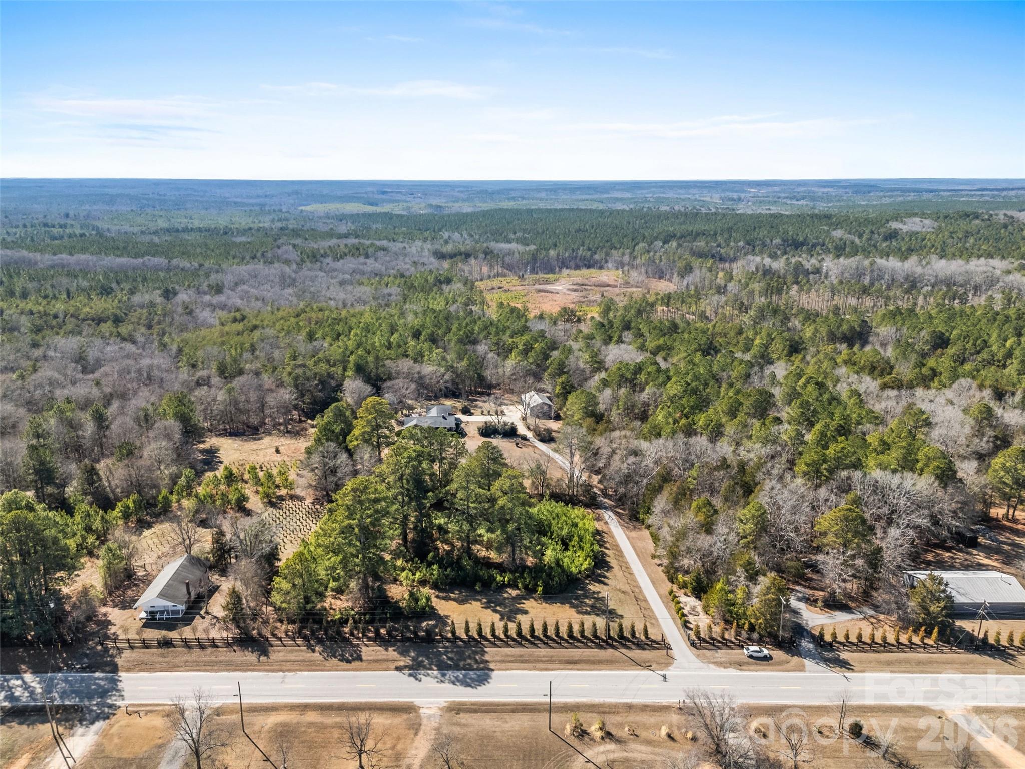 6330 Richburg Road Great Falls, SC 29055 - Photo 14 of 20 a view of city and mountain
