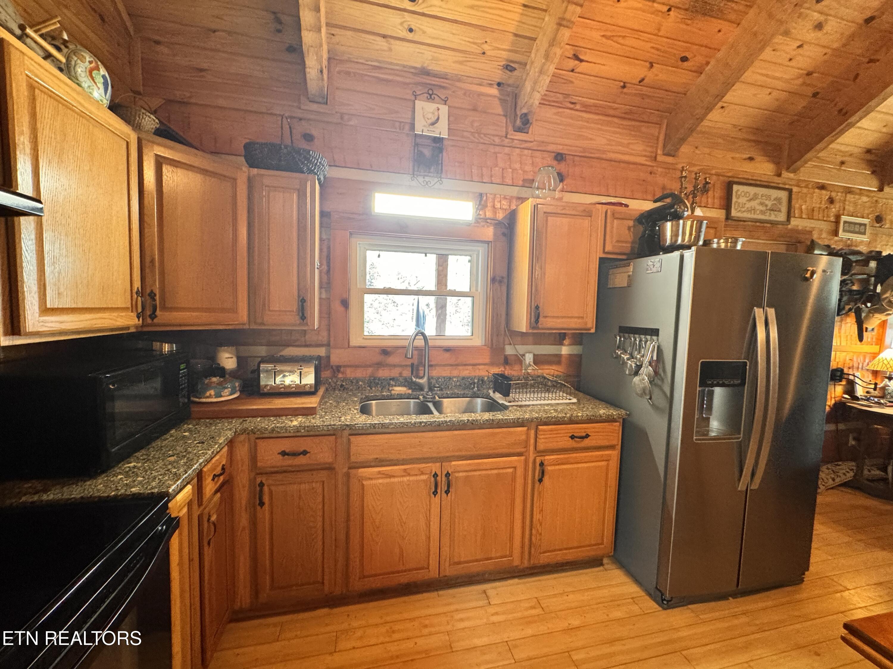 132 Sugar Maple Way Del Rio, TN 37727 - Photo 17 of 58 Kitchen