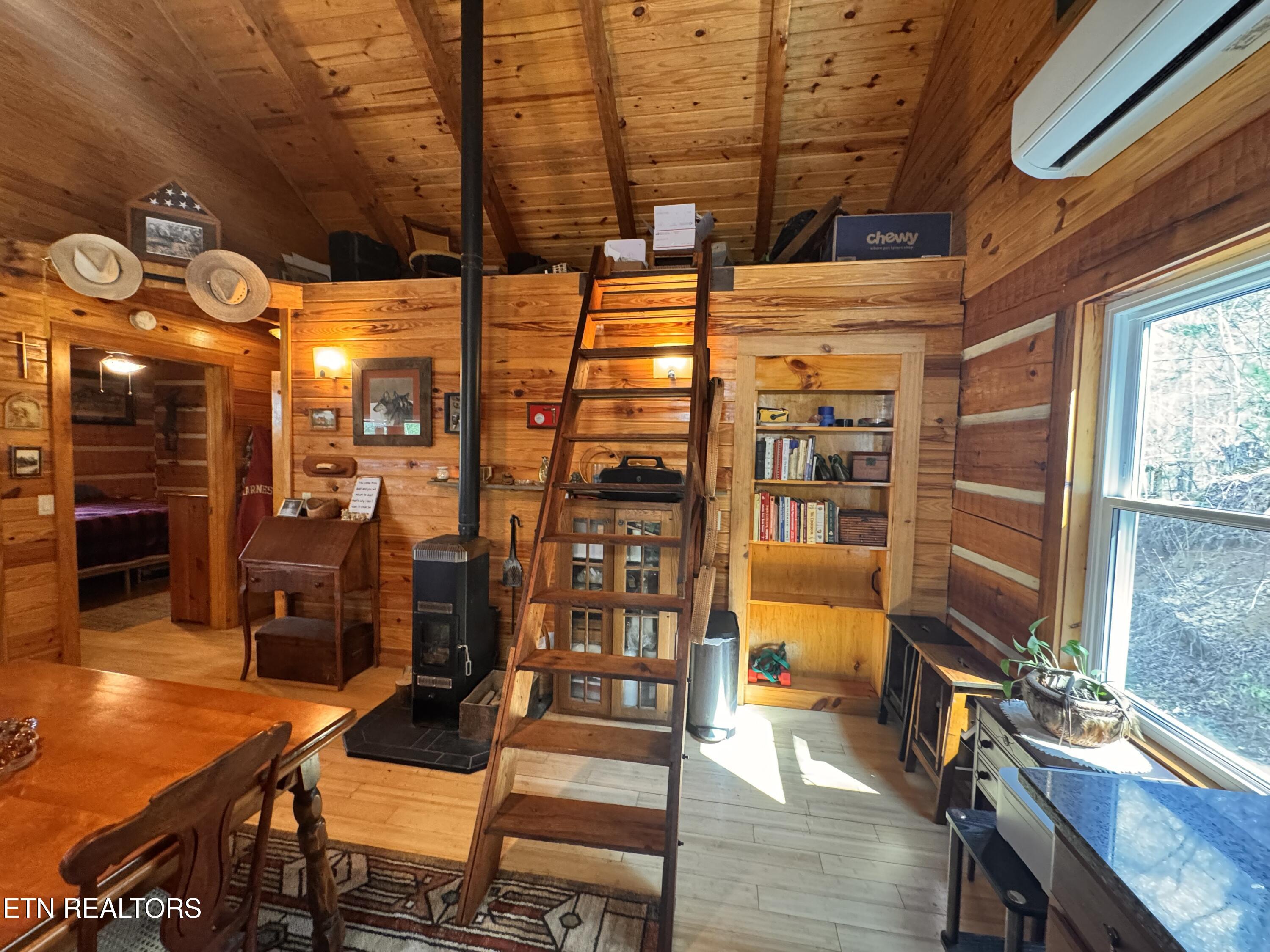 132 Sugar Maple Way Del Rio, TN 37727 - Photo 21 of 58 Loft