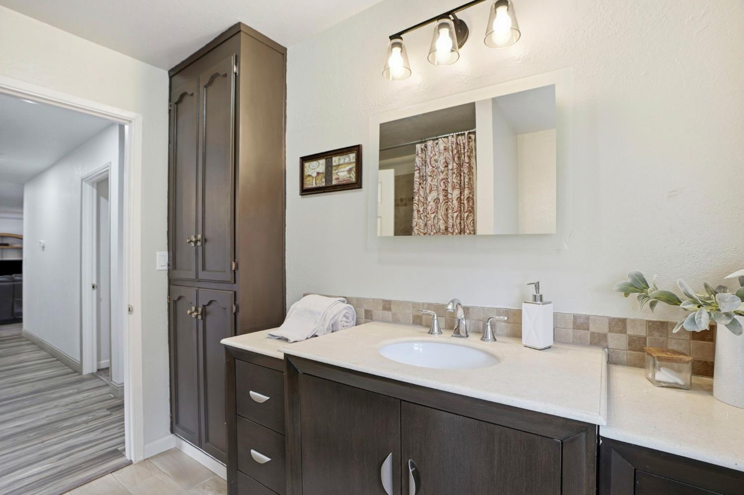 11378 Mountain View Road Tracy, CA 95376 - Photo 32 of 61 Gallery Image 32