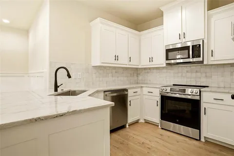 $344,900 | 206 Legacy Boulevard, Weatherford, TX 76086