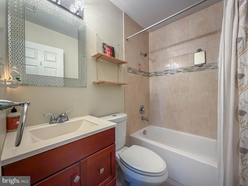 18 Jump Hill Road Levittown, PA 19056 - Photo 12 of 25 1st floor Bath