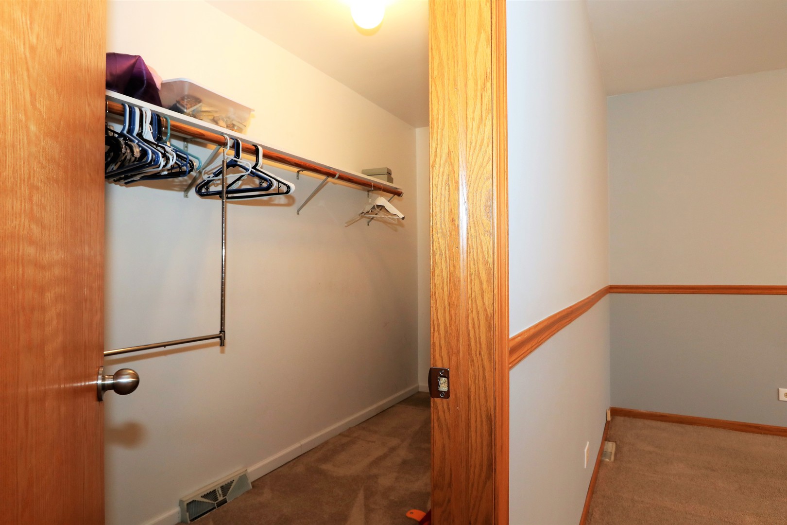 10607 Princess Avenue Chicago Ridge, IL 60415 - Photo 20 of 25 a view of a room with stairs